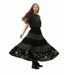 Vintage Anne Carson Velvet Shear Tiered Floral Embroidered Boho Whimsigoth skirt